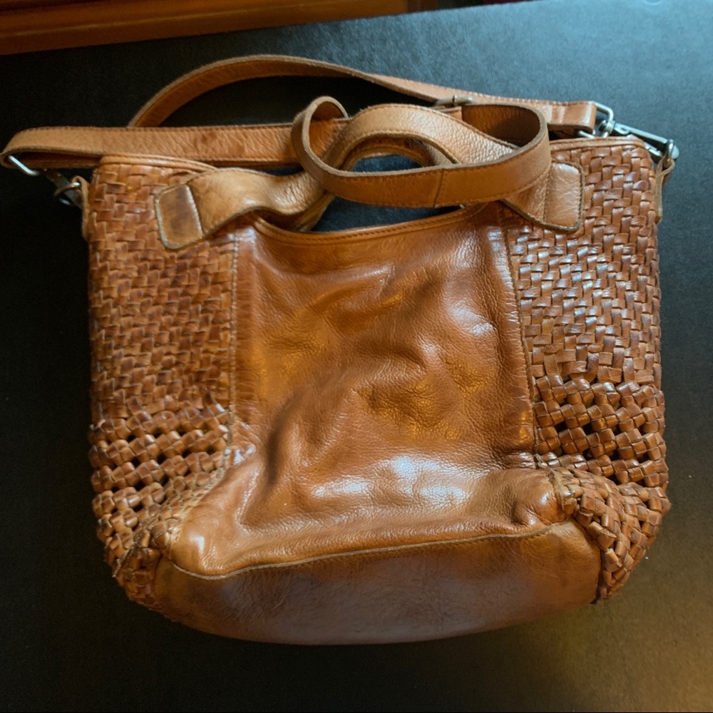 Crossbody Latico, cognac, lots of Organization